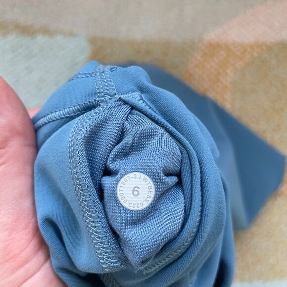 Lululemon Wunder Train Shorts - Picture 3 of 3